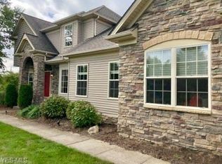 10830 Copperleaf Dr, Chardon, OH 44024