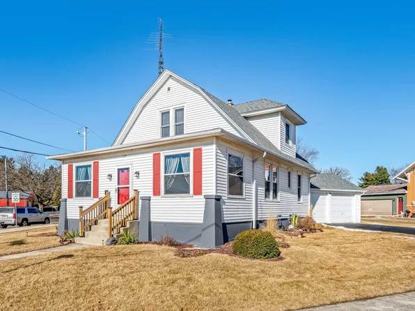 310 Flagg St, Paw Paw, IL 61353
