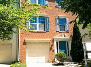 43004 Center St, Chantilly, VA 20152