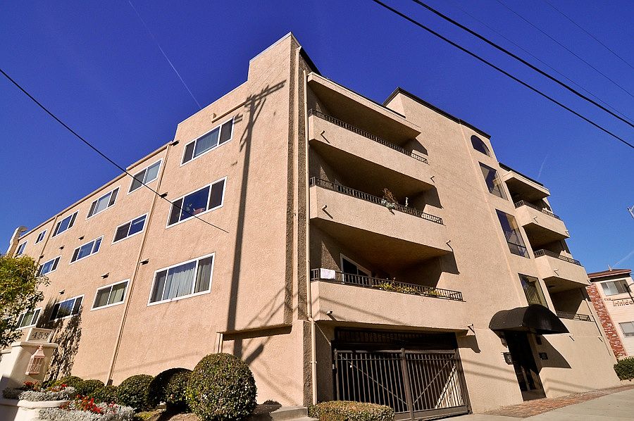 1st image of 451 S Barrington Ave APT 101