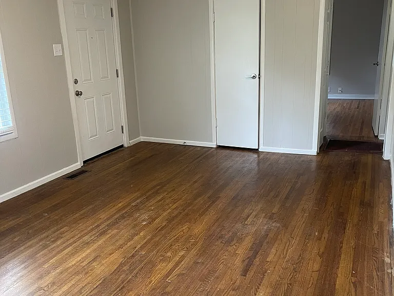 105 Brown Dr — Photo 6