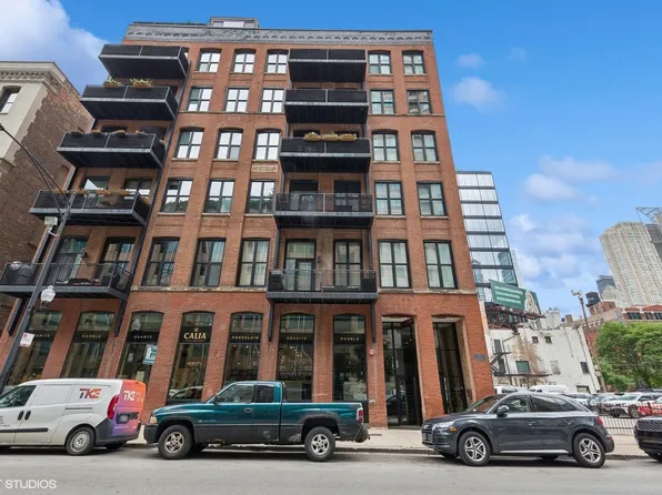 154 W Hubbard St #204, Chicago, IL 60654