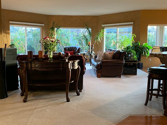 3rd image of 204 Pine Lake Dr