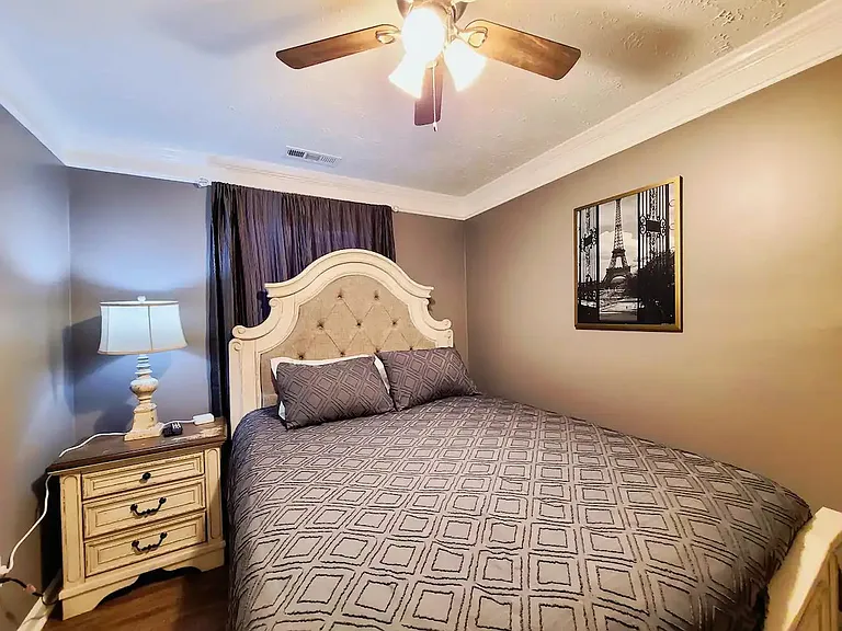 404 Bainbridge Ct #E2 — Photo 21