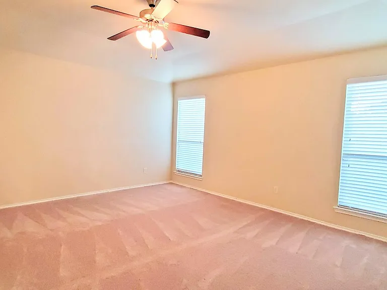 818 Hazels Way — Photo 9