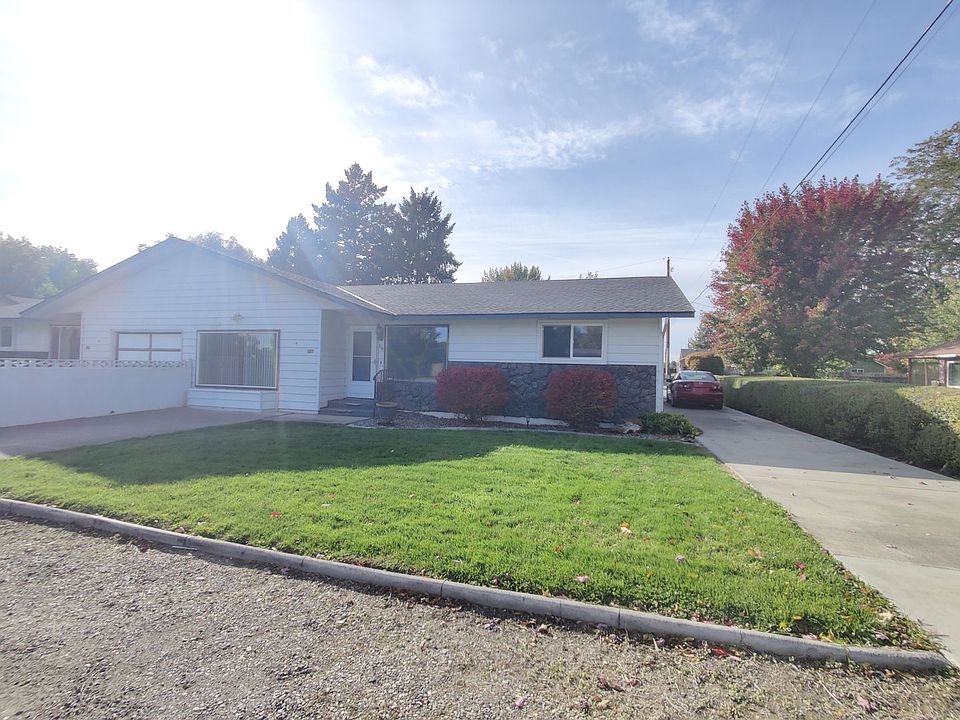 1st image of 806 N Road 36