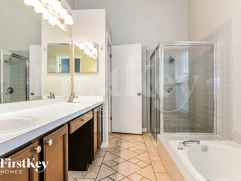 2841 Picadilly Cir — Photo 13