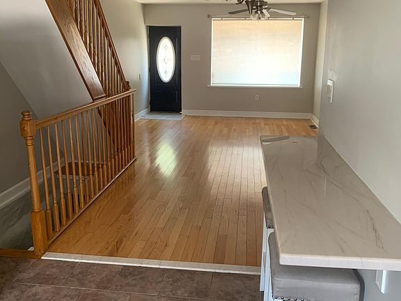 2nd image of 2605 S Beulah St
