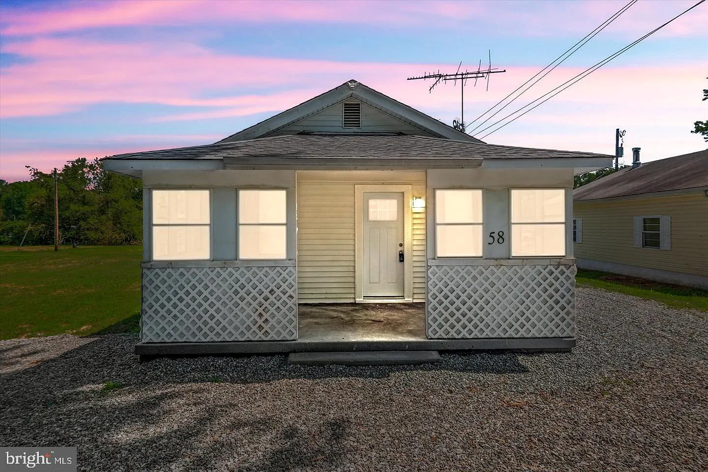 2 bed, 1.0 bath, 753 sqft, $1,500 — Photo 1