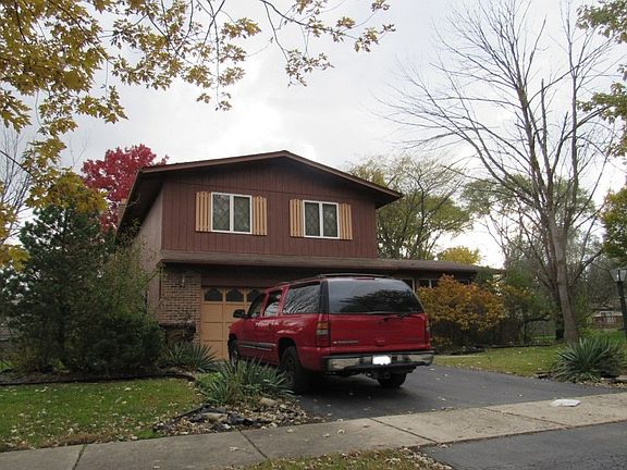 3rd image of 5201 Roberta Ln
