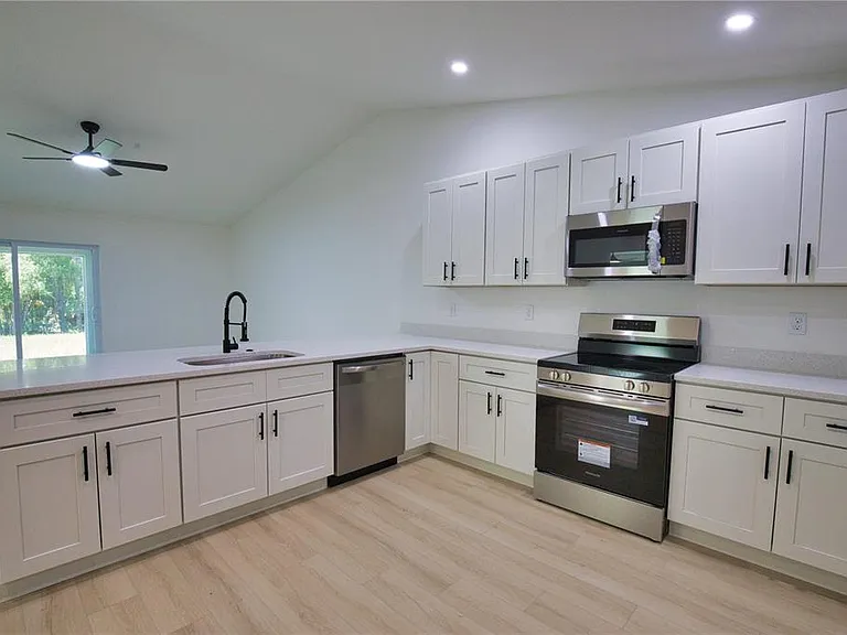 17147 Carleen Ave — Photo 17