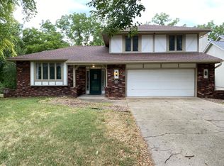 10069 Lincoln Ave, Clive, IA 50325