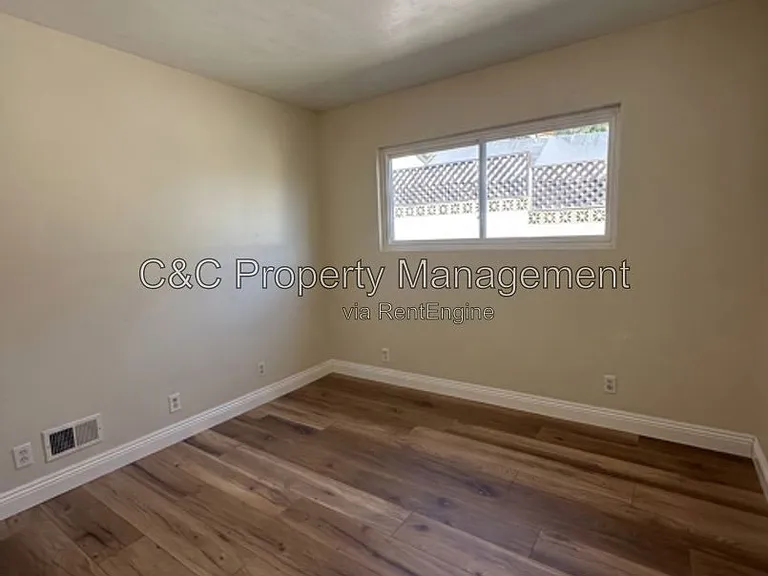15433 Ector St — Photo 8