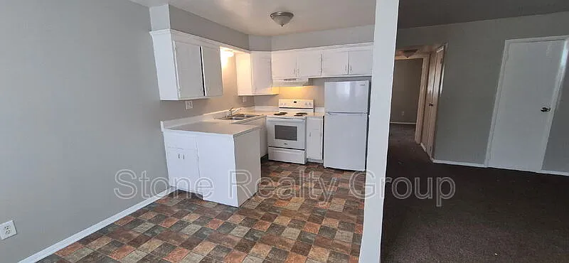 1 bed, 1.0 bath, 725 sqft, $775 — Photo 3