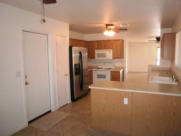 4th image of 9415 W Ironwood Dr