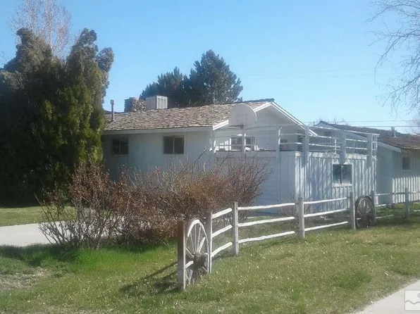 444 S California St, Yerington, NV 89447