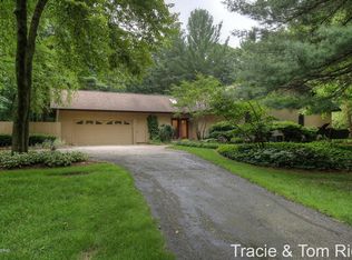 8550 Ammerman Dr NE, Comstock Park, MI 49321