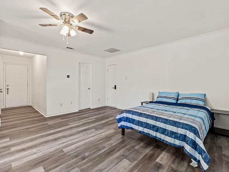 Serenade Ln — Photo 2