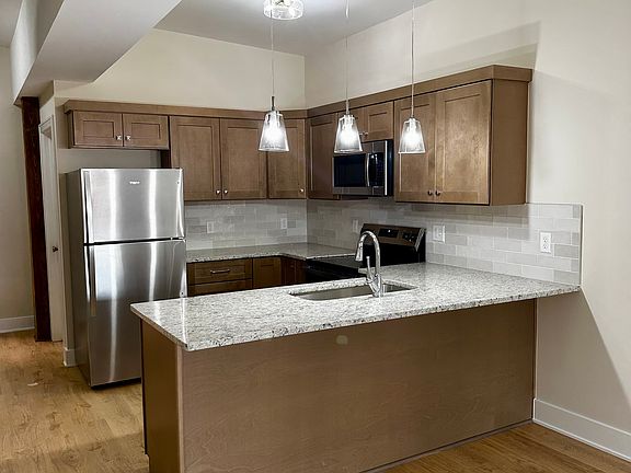 5th image of 538 Oak St #C