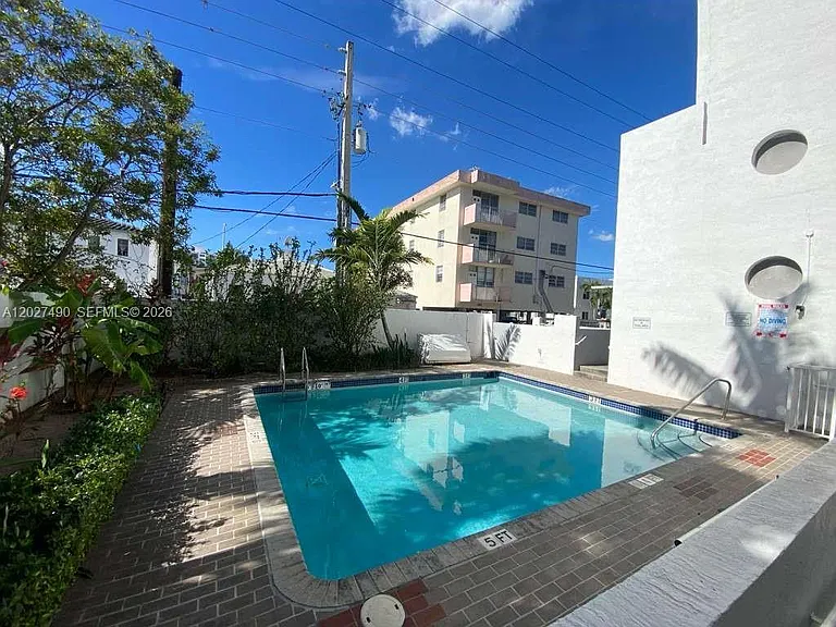 7832 Collins Ave #201 — Photo 15