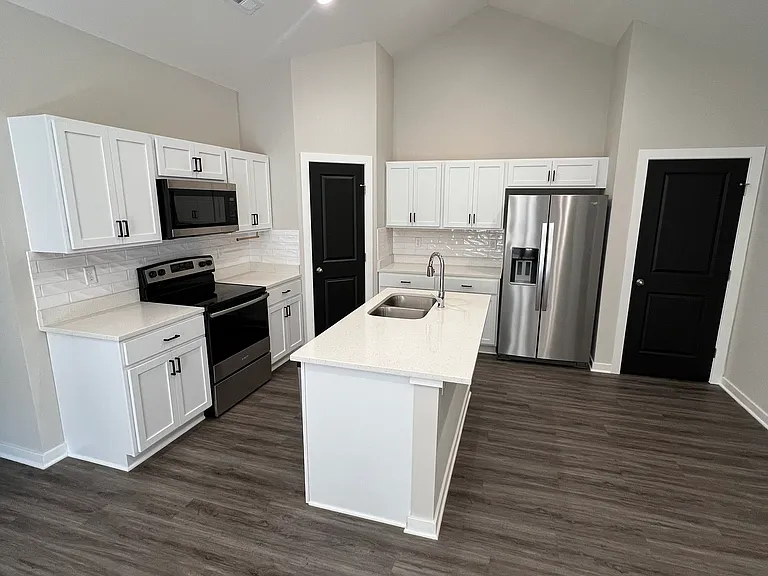 12058 W Shadow Lakes St #12058 — Photo 2