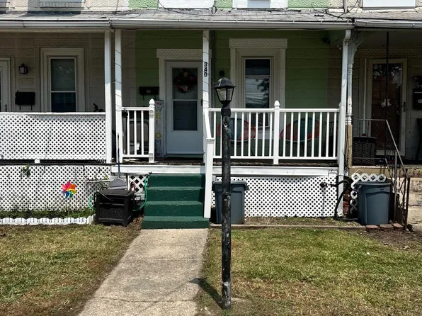340 Massasoit St, Essington, PA 19029