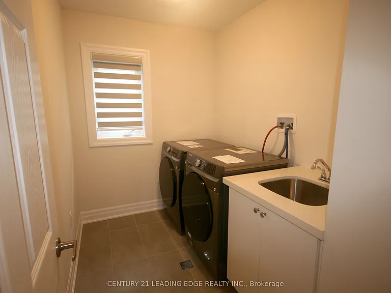 39 Ed Ewert Ave — Photo 20