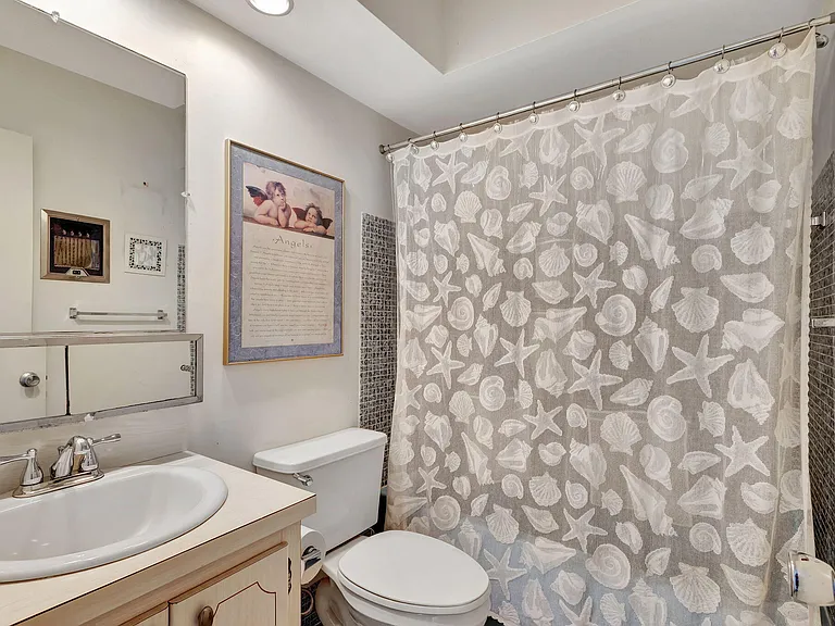 100 Shore Ct #304 — Photo 24