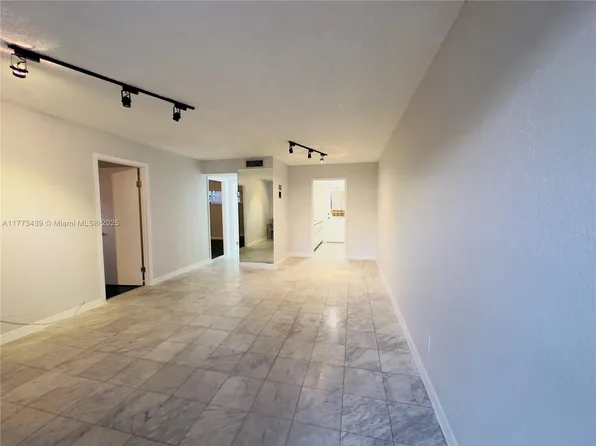 6191 SW 37th St APT 110, Fort Lauderdale, FL 33314