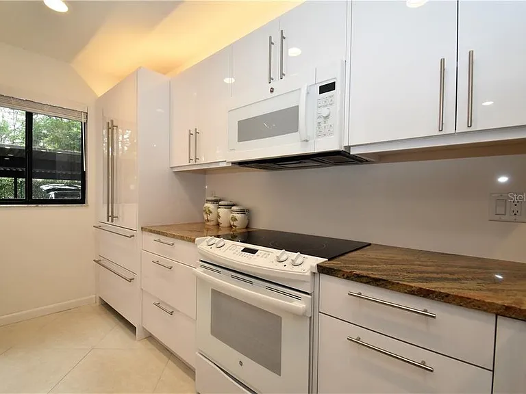 1716 Glenhouse Dr #GL320 — Photo 11