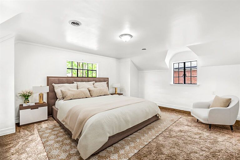 2nd image of 19510 Stratford Rd #2