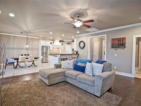 3rd image of 1006 Chancery Ln