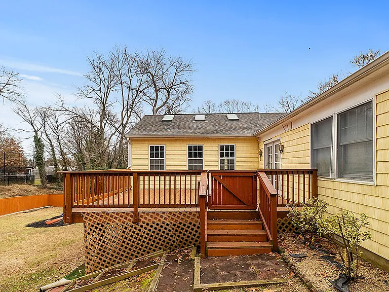 6138 Beachway Dr — Photo 40