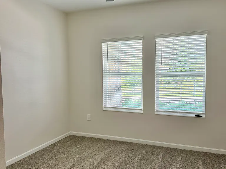 3198 Country Side Dr — Photo 36