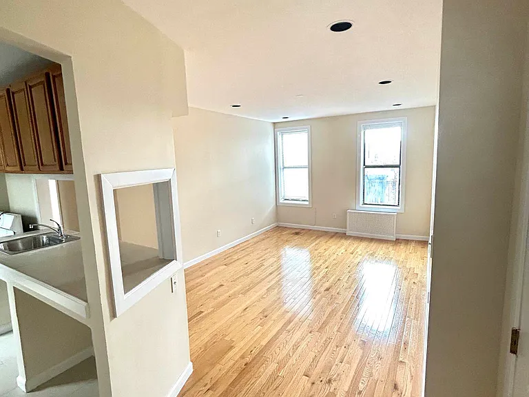 150 W 179th St #2D — Photo 2