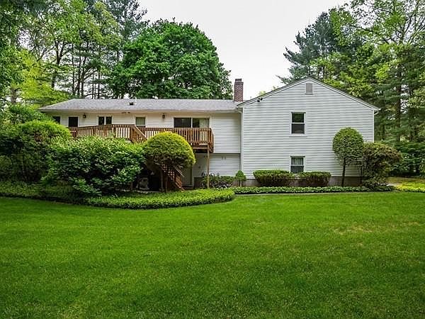 2nd image of 336 Inverness Ln