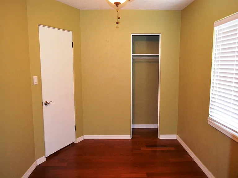 200 S Glenwood Ave — Photo 10