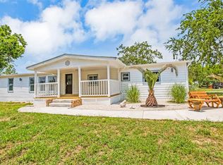 9832 Providence Rd, Needville, TX 77461