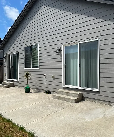 5017 NE 22nd Ave — Photo 3