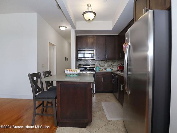 5th image of 90 Bay Street Lndg APT 6H