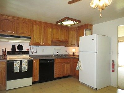 4th image of 6953 Shelcross Dr