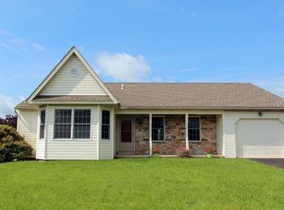 220 Nelis Ct, Telford, PA 18969