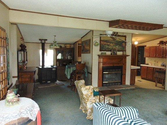 5th image of 820 Old Frankfort Pike