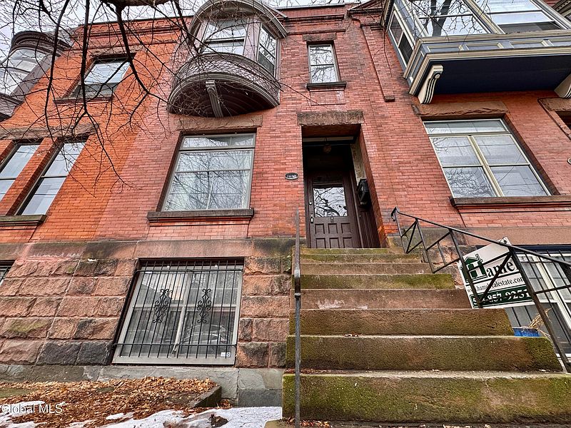 3rd image of 352 Hamilton Street