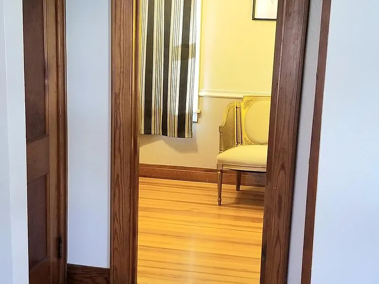 Archway to the bedroom #1