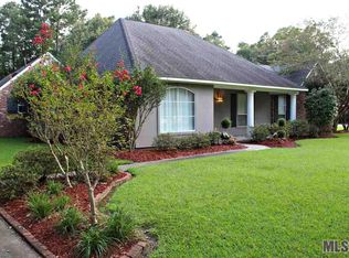 8410 Gwendolyn Dr, Denham Springs, LA 70706