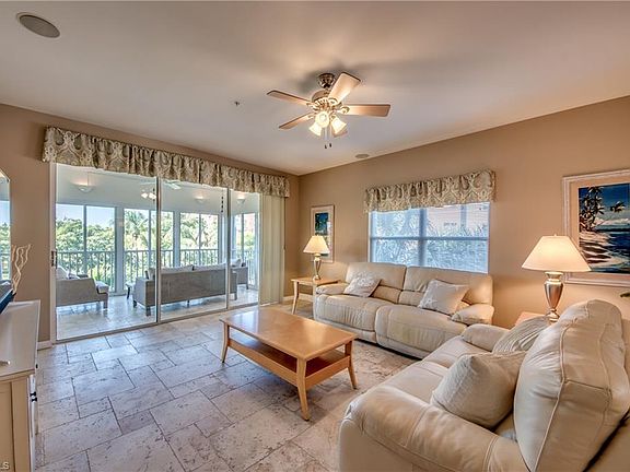Home For Sale In WATER S EDGE AT PEPPERTREE POINTE
