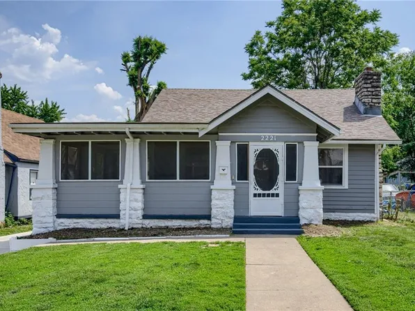 2221 E 69th Ter, Kansas City, MO 64132