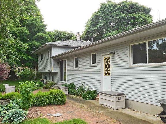 4th image of 396 W Bennett St