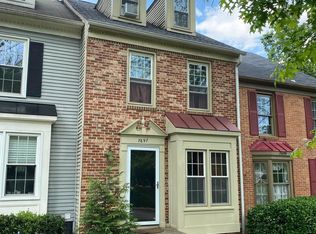 7697 Northern Oaks Ct, Springfield, VA 22153